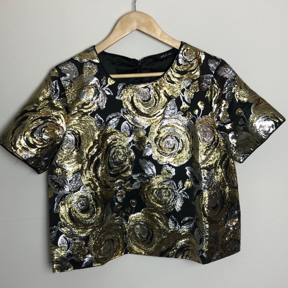 Ark & Co Silver & Gold Metallic Top Large NWT